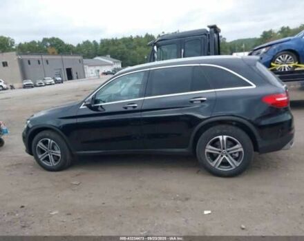 Черный Мерседес 300, объемом двигателя 2 л и пробегом 58 тыс. км за 5800 $, фото 13 на Automoto.ua