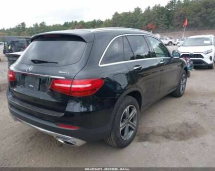 Черный Мерседес 300, объемом двигателя 2 л и пробегом 58 тыс. км за 5800 $, фото 3 на Automoto.ua