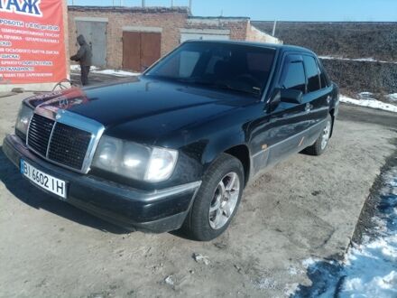 Мерседес 300 1991 у Конотопе на Automoto.ua Чорний Мерседес 300, об'ємом двигуна 3 л та пробігом 340 тис. км за 3700 $, фото 1 на Automoto.ua