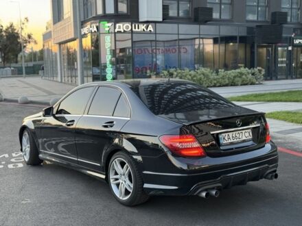 Мерседес 300 2010 у Києві на Automoto.ua Чорний Мерседес 300, об'ємом двигуна 3 л та пробігом 241 тис. км за 9200 $, фото 1 на Automoto.ua