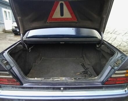 Фиолетовый Мерседес 300, объемом двигателя 3 л и пробегом 200 тыс. км за 1900 $, фото 1 на Automoto.ua