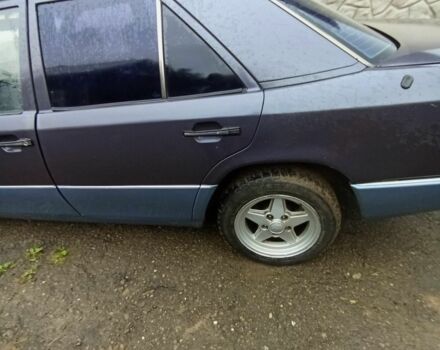 Фиолетовый Мерседес 300, объемом двигателя 3 л и пробегом 20 тыс. км за 1900 $, фото 1 на Automoto.ua