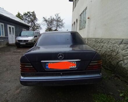 Фиолетовый Мерседес 300, объемом двигателя 3 л и пробегом 20 тыс. км за 1900 $, фото 6 на Automoto.ua