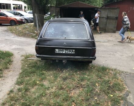 Коричневий Мерседес 300, об'ємом двигуна 3 л та пробігом 500 тис. км за 1200 $, фото 3 на Automoto.ua