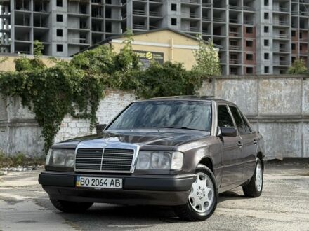 Мерседес 300 1992 в Киеве на Automoto.ua Коричневый Мерседес 300, объемом двигателя 3 л и пробегом 325 тыс. км за 4750 $, фото 1 на Automoto.ua