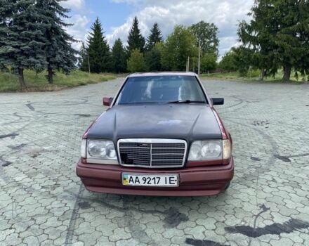 Червоний Мерседес 300, об'ємом двигуна 3 л та пробігом 600 тис. км за 2700 $, фото 9 на Automoto.ua