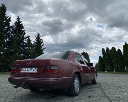 Червоний Мерседес 300, об'ємом двигуна 3 л та пробігом 600 тис. км за 2700 $, фото 8 на Automoto.ua