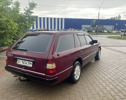 Червоний Мерседес 300, об'ємом двигуна 3 л та пробігом 400 тис. км за 1350 $, фото 6 на Automoto.ua