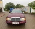Червоний Мерседес 300, об'ємом двигуна 3 л та пробігом 400 тис. км за 1350 $, фото 1 на Automoto.ua
