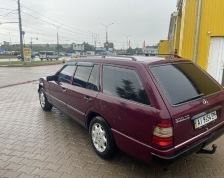Червоний Мерседес 300, об'ємом двигуна 3 л та пробігом 400 тис. км за 1350 $, фото 8 на Automoto.ua