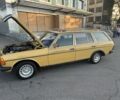 Желтый Мерседес 300, объемом двигателя 0 л и пробегом 300 тыс. км за 4500 $, фото 1 на Automoto.ua