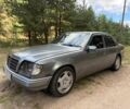 Серый Мерседес 300, объемом двигателя 3 л и пробегом 275 тыс. км за 2400 $, фото 1 на Automoto.ua