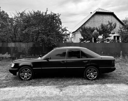 Серый Мерседес 300, объемом двигателя 2.5 л и пробегом 530 тыс. км за 2600 $, фото 13 на Automoto.ua