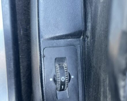 Сірий Мерседес 300, об'ємом двигуна 3.2 л та пробігом 380 тис. км за 3300 $, фото 4 на Automoto.ua