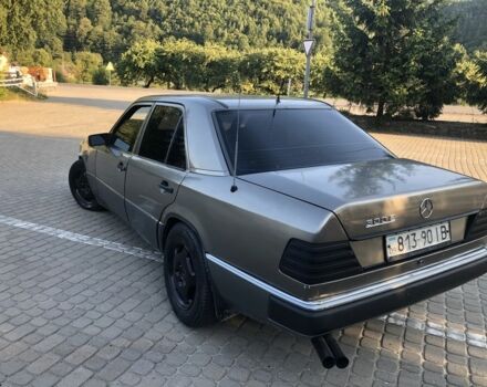 Сірий Мерседес 300, об'ємом двигуна 3 л та пробігом 300 тис. км за 2850 $, фото 5 на Automoto.ua