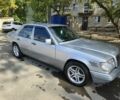 Сірий Мерседес 300, об'ємом двигуна 3 л та пробігом 195 тис. км за 7002 $, фото 1 на Automoto.ua
