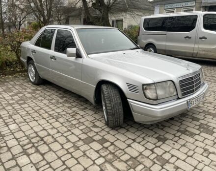 Серый Мерседес 300, объемом двигателя 3 л и пробегом 400 тыс. км за 3300 $, фото 6 на Automoto.ua