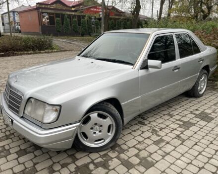 Серый Мерседес 300, объемом двигателя 3 л и пробегом 400 тыс. км за 3300 $, фото 7 на Automoto.ua