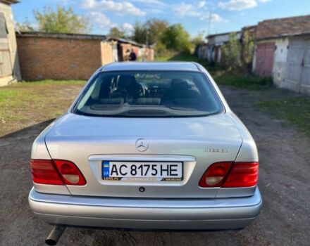Серый Мерседес 300, объемом двигателя 3 л и пробегом 500 тыс. км за 4700 $, фото 11 на Automoto.ua