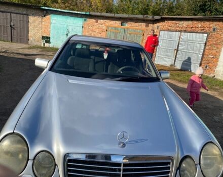 Серый Мерседес 300, объемом двигателя 3 л и пробегом 500 тыс. км за 4700 $, фото 12 на Automoto.ua