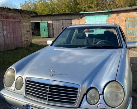 Серый Мерседес 300, объемом двигателя 3 л и пробегом 500 тыс. км за 4700 $, фото 6 на Automoto.ua