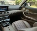 Сірий Мерседес 300, об'ємом двигуна 2 л та пробігом 95 тис. км за 34500 $, фото 2 на Automoto.ua