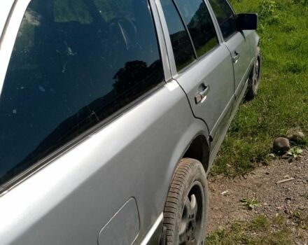 Сірий Мерседес 300, об'ємом двигуна 10 л та пробігом 345 тис. км за 2500 $, фото 1 на Automoto.ua