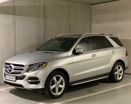 Серый Мерседес 300, объемом двигателя 3.5 л и пробегом 70 тыс. км за 25000 $, фото 2 на Automoto.ua