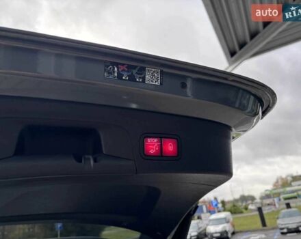 Серый Мерседес 300, объемом двигателя 0 л и пробегом 69 тыс. км за 69000 $, фото 11 на Automoto.ua
