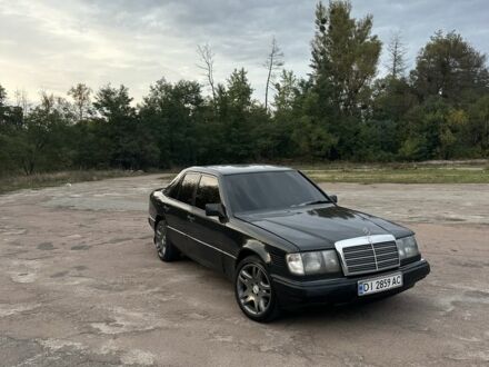 Мерседес 300 1989 в Иванкове на Automoto.ua Серый Мерседес 300, объемом двигателя 2.5 л и пробегом 530 тыс. км за 2600 $, фото 1 на Automoto.ua