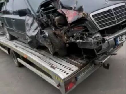 Мерседес 300 1996 у Коломые на Automoto.ua Сірий Мерседес 300, об'ємом двигуна 3 л та пробігом 45 тис. км за 48000 $, фото 1 на Automoto.ua