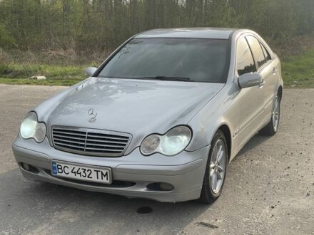 Мерседес 300 2000 в Жовкве на Automoto.ua Серый Мерседес 300, объемом двигателя 2 л и пробегом 390 тыс. км за 3900 $, фото 1 на Automoto.ua