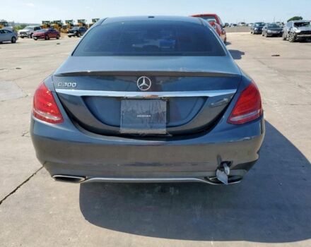 Синий Мерседес 300, объемом двигателя 2 л и пробегом 175 тыс. км за 12900 $, фото 1 на Automoto.ua