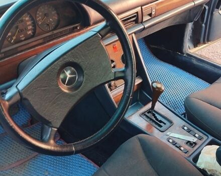 Синій Мерседес 300, об'ємом двигуна 3 л та пробігом 300 тис. км за 2500 $, фото 3 на Automoto.ua