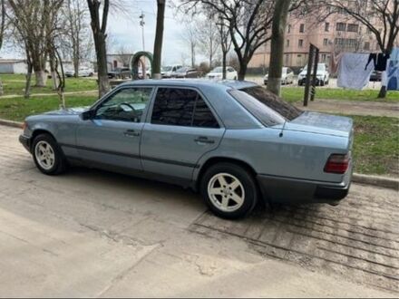 Мерседес 300 1986 у Кривому Розі на Automoto.ua Синій Мерседес 300, об'ємом двигуна 3 л та пробігом 447 тис. км за 3200 $, фото 1 на Automoto.ua
