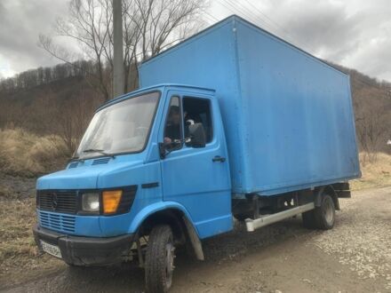 Мерседес 300 1995 у Вижнице на Automoto.ua Синій Мерседес 300, об'ємом двигуна 3 л та пробігом 300 тис. км за 4100 $, фото 1 на Automoto.ua