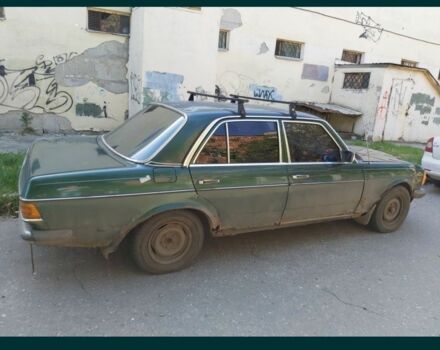 Зеленый Мерседес 300, объемом двигателя 3 л и пробегом 3 тыс. км за 1000 $, фото 5 на Automoto.ua