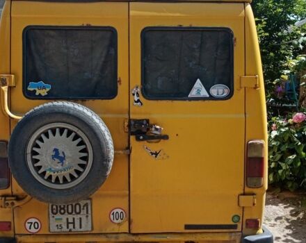 Желтый Мерседес 308 пасс., объемом двигателя 2.4 л и пробегом 100 тыс. км за 3300 $, фото 4 на Automoto.ua