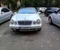 Белый Мерседес 320, объемом двигателя 3.2 л и пробегом 317 тыс. км за 3999 $, фото 1 на Automoto.ua