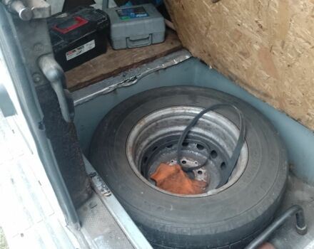 Белый Мерседес 320, объемом двигателя 2.9 л и пробегом 1000 тыс. км за 8000 $, фото 5 на Automoto.ua