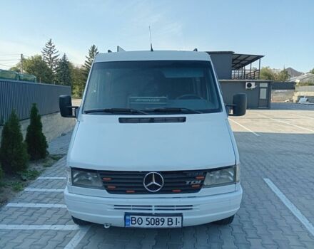 Белый Мерседес 320, объемом двигателя 2.9 л и пробегом 300 тыс. км за 4250 $, фото 1 на Automoto.ua