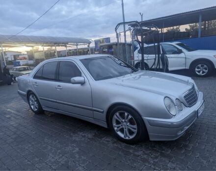Белый Мерседес 320, объемом двигателя 0 л и пробегом 380 тыс. км за 6100 $, фото 2 на Automoto.ua
