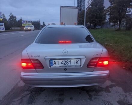 Белый Мерседес 320, объемом двигателя 3.2 л и пробегом 400 тыс. км за 6200 $, фото 6 на Automoto.ua