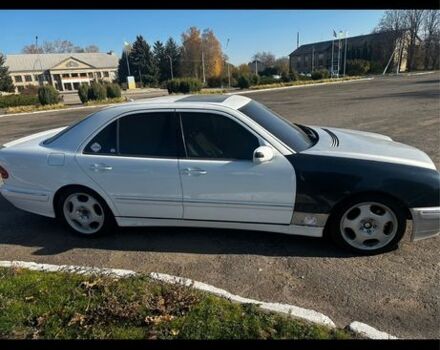 Белый Мерседес 320, объемом двигателя 3.2 л и пробегом 22 тыс. км за 3800 $, фото 3 на Automoto.ua