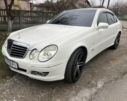 Белый Мерседес 320, объемом двигателя 3 л и пробегом 236 тыс. км за 10999 $, фото 3 на Automoto.ua