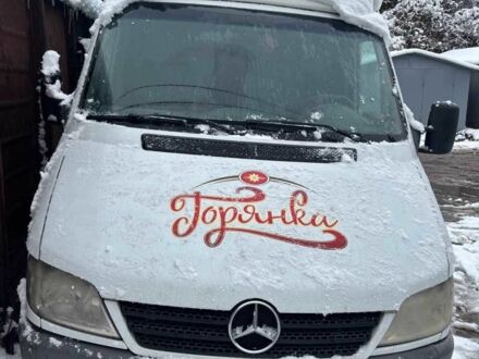 Білий Мерседес 320, об'ємом двигуна 2.1 л та пробігом 523 тис. км за 11700 $, фото 1 на Automoto.ua