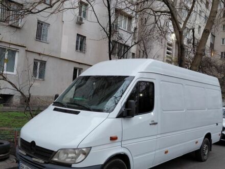 Білий Мерседес 320, об'ємом двигуна 2.1 л та пробігом 270 тис. км за 6164 $, фото 1 на Automoto.ua