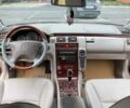 Бежевий Мерседес 320, об'ємом двигуна 3.2 л та пробігом 1000 тис. км за 4405 $, фото 1 на Automoto.ua