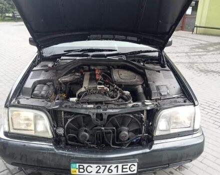 Чорний Мерседес 320, об'ємом двигуна 3.2 л та пробігом 450 тис. км за 4500 $, фото 7 на Automoto.ua