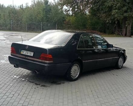 Чорний Мерседес 320, об'ємом двигуна 3.2 л та пробігом 450 тис. км за 4500 $, фото 5 на Automoto.ua